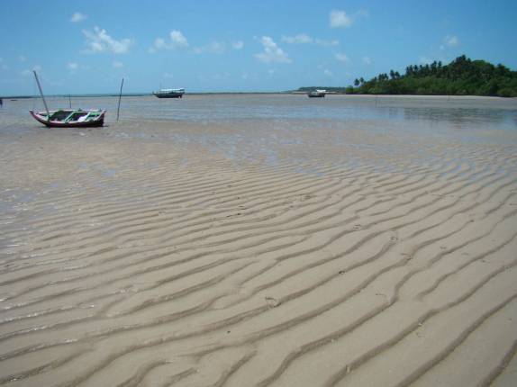 Maré baixa em Moreré, na Ilha de Boipeba - BA