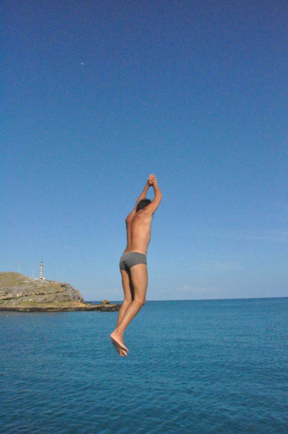 Mergulhando no mar em Abrolhos - BA