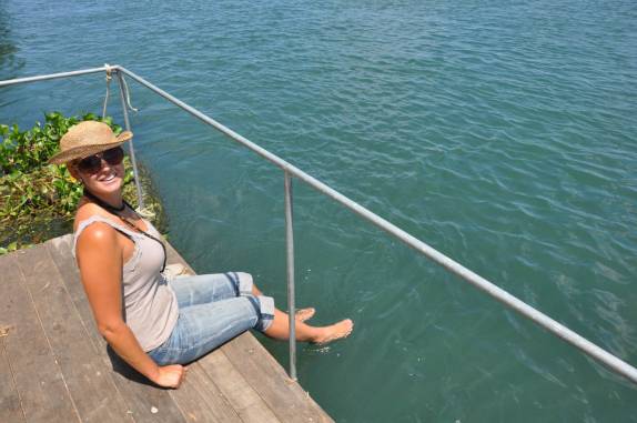 Molhando os pés no São Francisco, em Petrolina - PE. Promessa de volta!