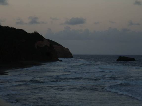 Muitas ondas na costa Atlântica de Dominica