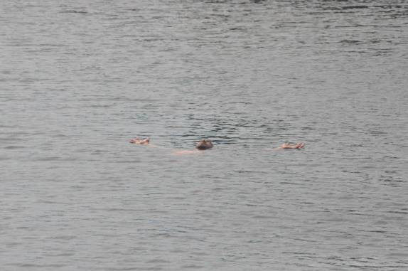 Nadando na Barra do Cahy, em Cumuruxatiba - BA Nadando na Barra do Cahy, em Cumuruxatiba - BA