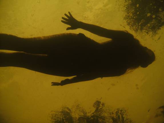 Nadando no rio da Prata, na região de São Félix do Tocantins, no Jalapão - TO