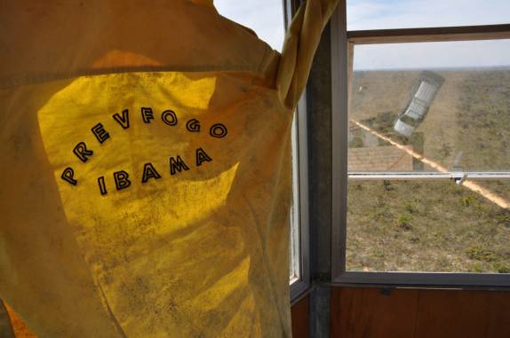No alto da torre, no Parque Nacional Grande Sertão Veredas, no noroeste de MG (região de Chapada Gaúcha)