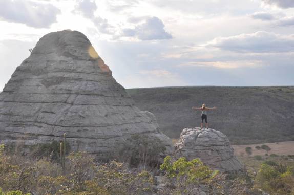 No alto de formações rochosas no Parque Nacional da Serra do Catimbau, em Buique - PE