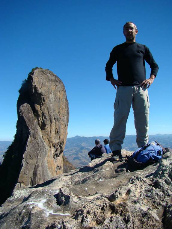 No Bauzinho com a Pedra do Baú ao fundo, na região de Campos do Jordão - SP No Bauzinho com a Pedra do Baú ao fundo, na região de Campos do Jordão - SP