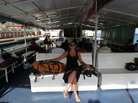 No ferry entre San Vincent e Bequia, uma das Granadinas No ferry entre San Vincent e Bequia, uma das Granadinas