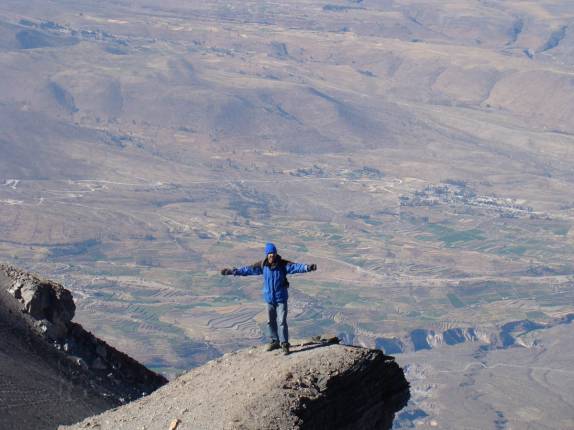 No topo do vulcão El Mistí, em Arequipa - Peru No topo do vulcão El Mistí, em Arequipa - Peru