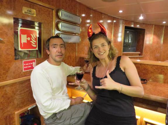 Noite de festa no Sea Spirit, no trecho entre Buenos Aires e as Ilhas Malvinas Noite de festa no Sea Spirit, no trecho entre Buenos Aires e as Ilhas Malvinas