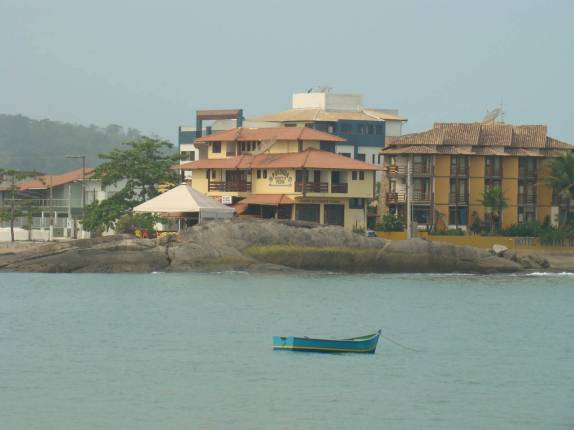 Nossa pousada Recanto da Pedra, na praia Costa Azul, em Iriri - ES