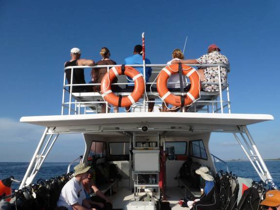 Nosso barco de mergulho em Little Cayman, nas Ilhas Caiman