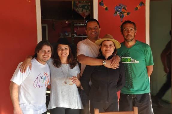 Novos amigos em boteco na Lapinha, região da Serra do Cipó - MG Novos amigos em boteco na Lapinha, região da Serra do Cipó - MG