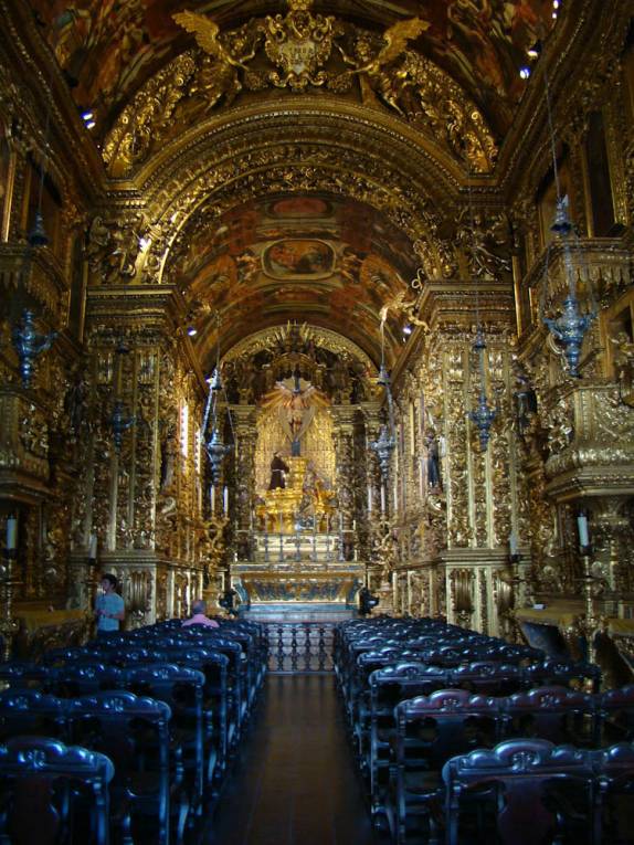 O belo interior da Igreja de São Francisco, no Rio de Janeiro - RJ O belo interior da Igreja de São Francisco, no Rio de Janeiro - RJ