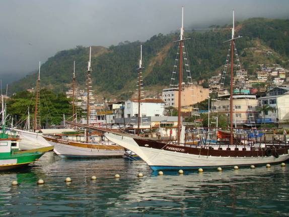 O cais de Santa Luzia, em Angra dos Reis - RJ O cais de Santa Luzia, em Angra dos Reis - RJ