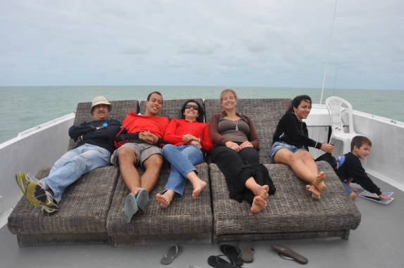 O deck superior do barco em direção à Abrolhos - BA