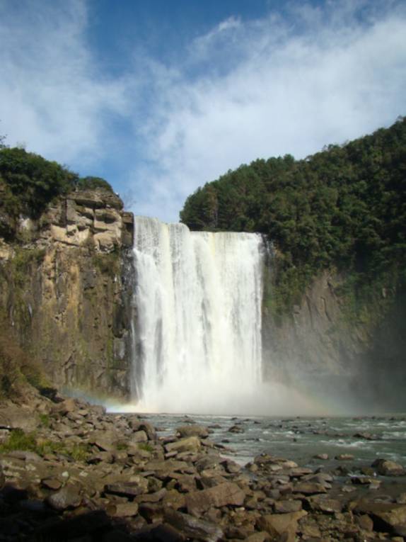 O enorme Salto Barão do Rio Branco, em Prudentópolis - PR O enorme Salto Barão do Rio Branco, em Prudentópolis - PR