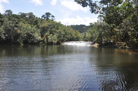 O grande lago da Cachoeira do Gravatá, em Itacaré - BA O grande lago da Cachoeira do Gravatá, em Itacaré - BA