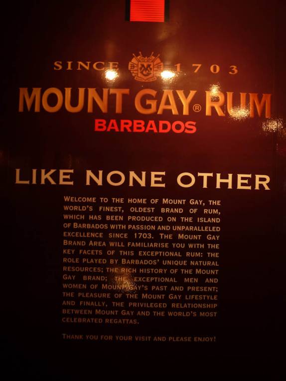 O mais famoso e antigo rum de Barbados e do mundo, na destilaria Mount Gay, na capital Bridgetown O mais famoso e antigo rum de Barbados e do mundo, na destilaria Mount Gay, na capital Bridgetown