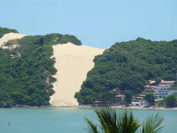 O Morro do Careca, na praia de Ponta Negra, em Natal - RN O Morro do Careca, na praia de Ponta Negra, em Natal - RN