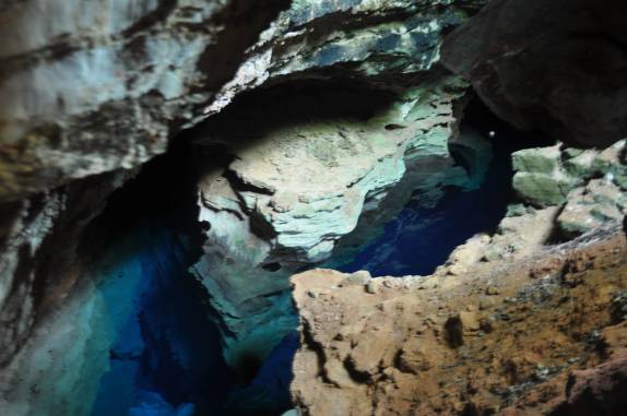 O Poço Azul, próximo à AndaraÃ, na Chapada Diamantina - BA O Poço Azul, próximo à AndaraÃ, na Chapada Diamantina - BA
