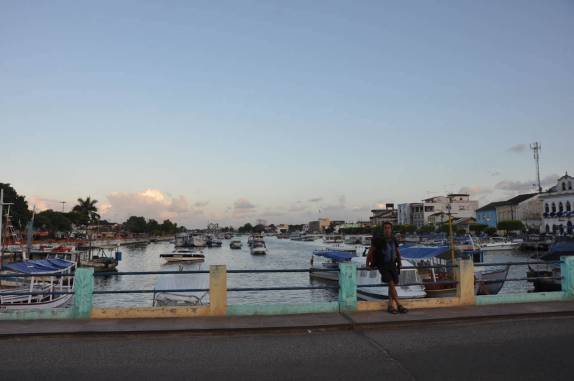 O rio que corta Valença - BA O rio que corta Valença - BA