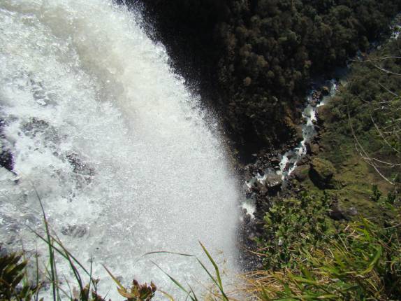 Os 200 metros de queda do Salto São Francisco, em Prudentópolis - PR