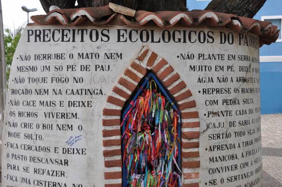 Padre CÃcero já tinha consciência ecológica! (em Juazeiro do Norte - CE) Padre CÃcero já tinha consciência ecológica! (em Juazeiro do Norte - CE)
