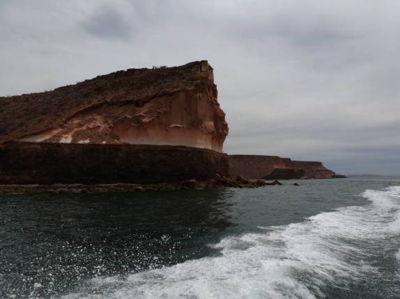 Paisagem pitoresca da ilha de Espíritu Santo, região de La Paz, na Baja California - México Paisagem pitoresca da ilha de Espíritu Santo, região de La Paz, na Baja California - México