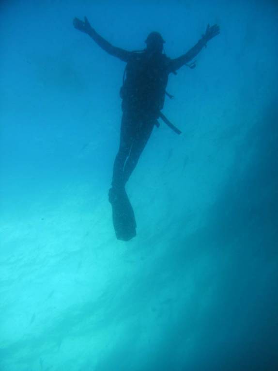 Parada de segurança no final de mergulho na Isla Wolf, em Galápagos