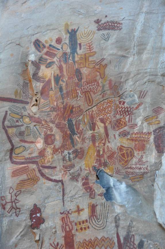 Pinturas rupestres no 'Painel', no Parque Nacional Cavernas do Peruaçu, próximo à Januária - MG Pinturas rupestres no 'Painel', no Parque Nacional Cavernas do Peruaçu, próximo à Januária - MG