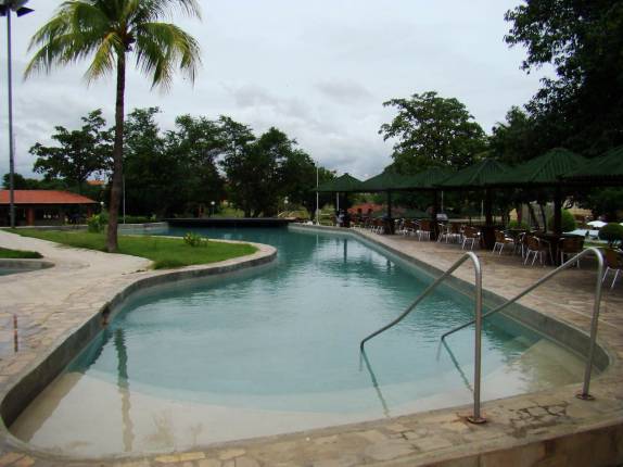 Piscina de águas quentes, no Hotel Termas de Mossoró, em Mossoró - RN Piscina de águas quentes, no Hotel Termas de Mossoró, em Mossoró - RN
