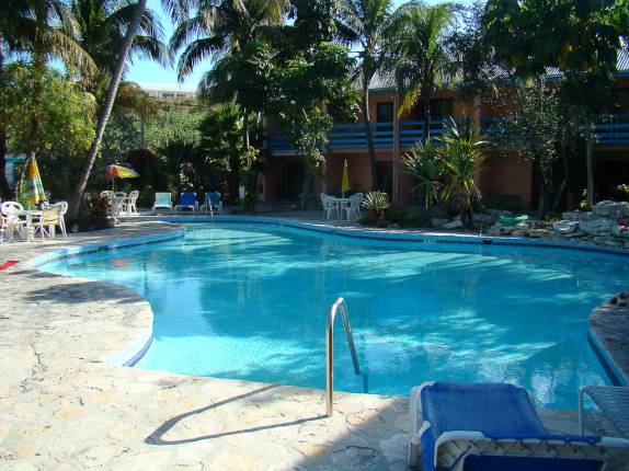 Piscina do nosso hotel em Provo - Turks e Caicos Piscina do nosso hotel em Provo - Turks e Caicos