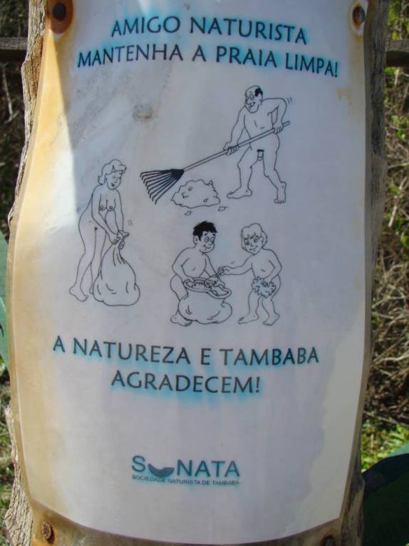 Placa na praia de Tambaba, em Jacumã, distrito de Conde - PB Placa na praia de Tambaba, em Jacumã, distrito de Conde - PB