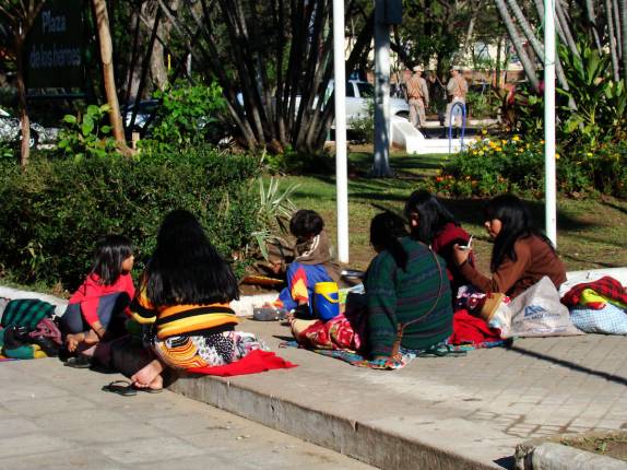 População indígena em paraça de Asunción - Paraguai População indígena em paraça de Asunción - Paraguai