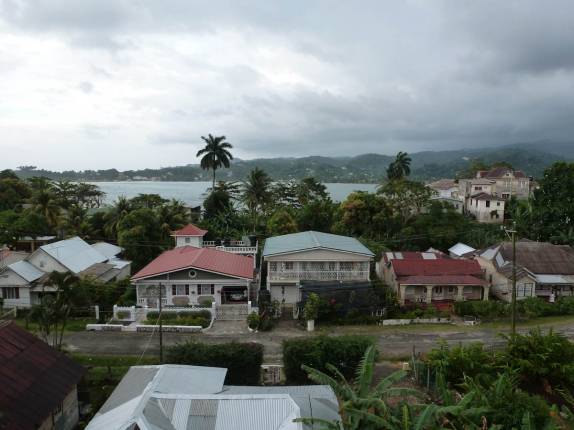 Port Antonio visto da janela da nossa Guest House, no nordeste da Jamaica
