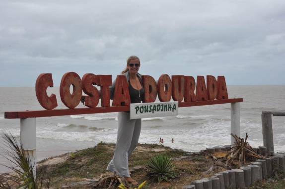 Praia de Costa Dourada, extremo sul da Bahia
