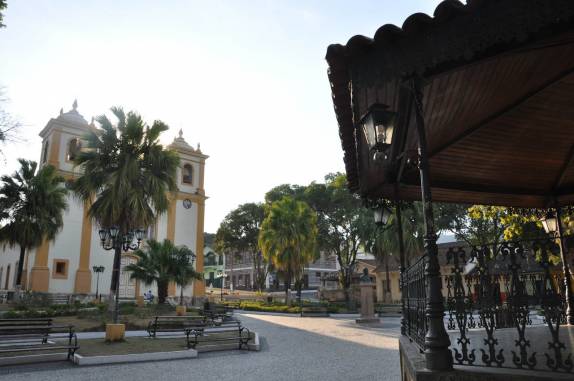 Praça central de São José do Barreiro - SP