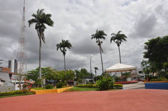 Praça em Feira de Santana - BA Praça em Feira de Santana - BA