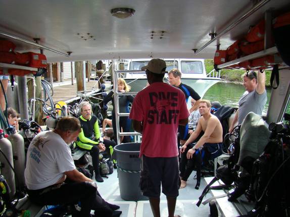 Preparação para mergulho em Nassau - Bahamas