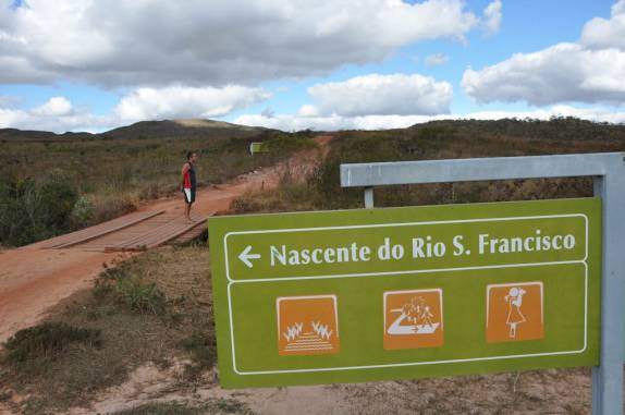Primeira ponte sobre o Rio São Francisco, no Parque da Serra da Canastra - MG