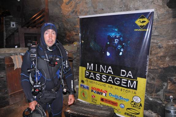 Pronto para mergulhar na Mina da Passagem em Mariana - MG Pronto para mergulhar na Mina da Passagem em Mariana - MG