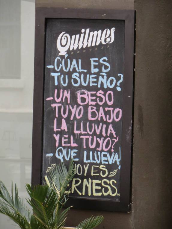 Propaganda de bar em Córdoba, na Argentina