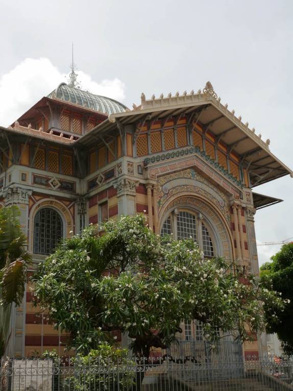 Prédio da biblioteca, marco arquitetônico de Fort-de-France, capital da Martinica Prédio da biblioteca, marco arquitetônico de Fort-de-France, capital da Martinica