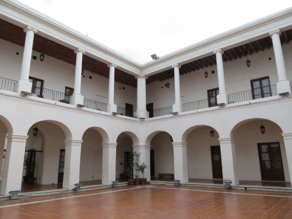 Pátio interno do Cabildo de Córdoba, na Argentina