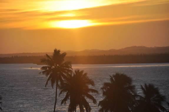 Pôr-do-sol do alto da duna em Mangue Seco - BA