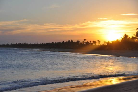 Pôr-do-sol na Praia do Forte - BA Pôr-do-sol na Praia do Forte - BA