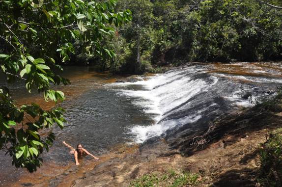 Refrescando-se na Cachoeira do Gravatá, em Itacaré - BA Refrescando-se na Cachoeira do Gravatá, em Itacaré - BA