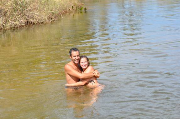 Refrescando-se no Rio Preto, no Parque Nacional Grande Sertão Veredas, no noroeste de MG (região de Formoso) Refrescando-se no Rio Preto, no Parque Nacional Grande Sertão Veredas, no noroeste de MG (região de Formoso)
