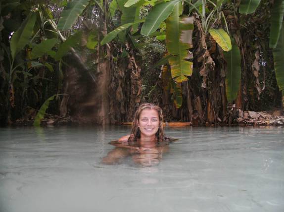 Relaxando no fervedouro próximo à Mateiros, região do Jalapão - TO Relaxando no fervedouro próximo à Mateiros, região do Jalapão - TO