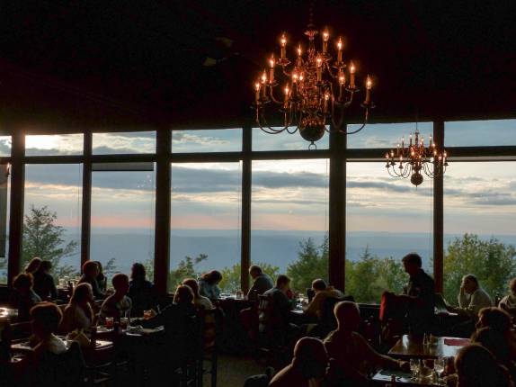 Restaurante com uma belíssima vista no Shennandoah National Park, na Virginia, nos Estados Unidos
