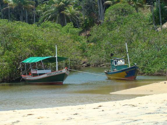 Rio na praia de Coruípe em Trancoso - BA Rio na praia de Coruípe em Trancoso - BA